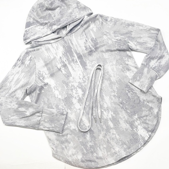 Nicole Miller gray/white ribbed lightweight sweater with hood - Picture 1 of 5